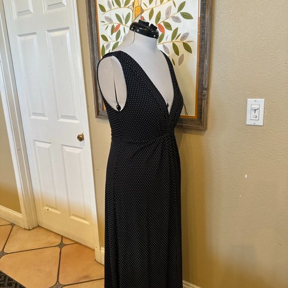 L. Magnin v-nexk, sleveless, polka dot maxi dress size Large  (B03) - Picture 3 of 7